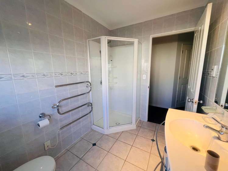 18 Ewhurst Place Goodwood Heights_17