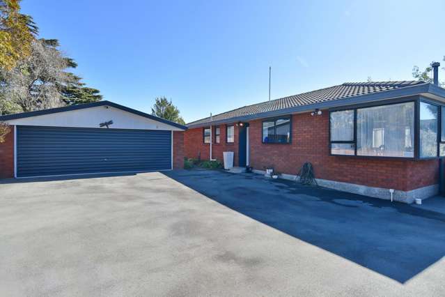 Private Family Living in a Quiet Cul-de-Sac