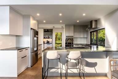 218 Whangaparaoa Road_1