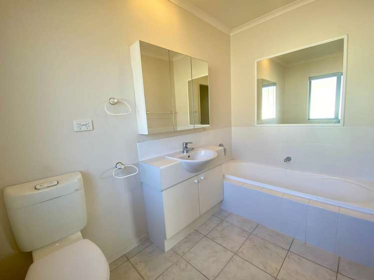 17 Canterbury Park Lane Ellerslie_9