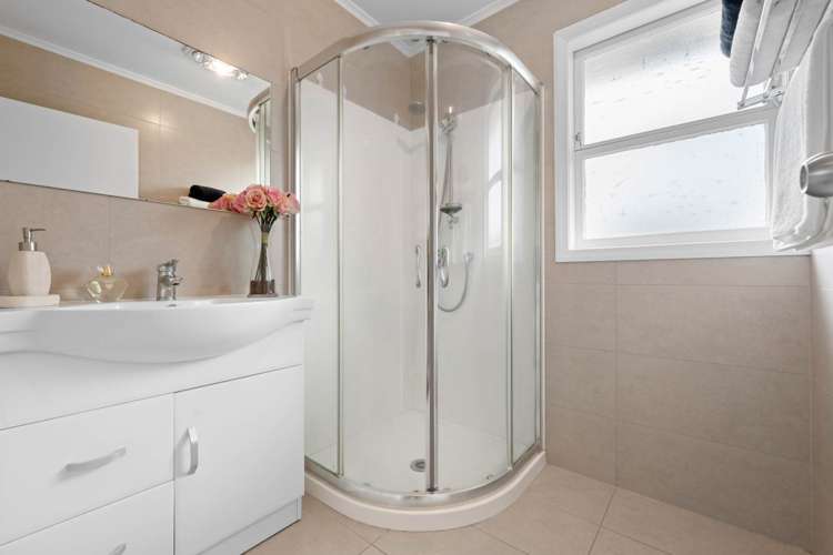 68 Priestley Drive Bucklands Beach_10