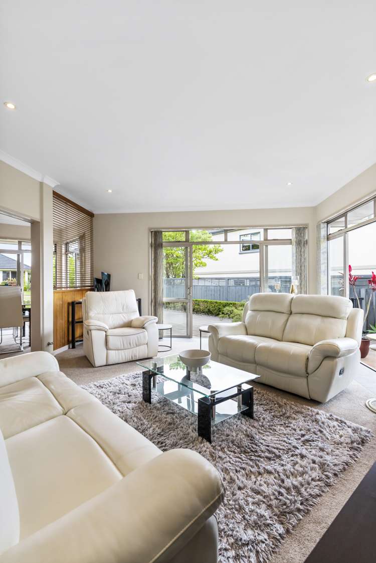 23 English Oak Drive Schnapper Rock_49