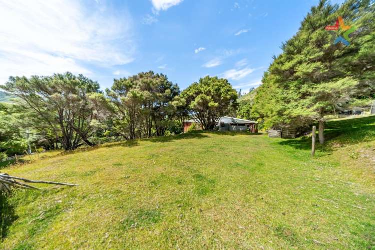 1119 Coast Road Wainuiomata_22