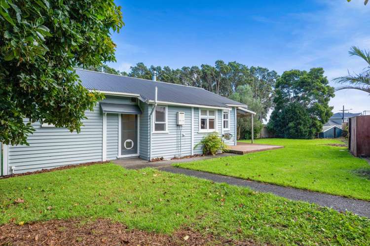 33 Baring Terrace Strandon_10