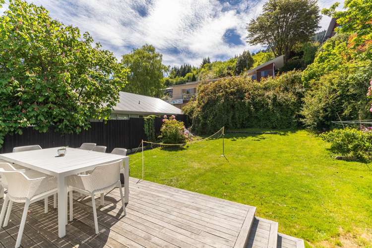 77 Hallenstein Street Queenstown_10