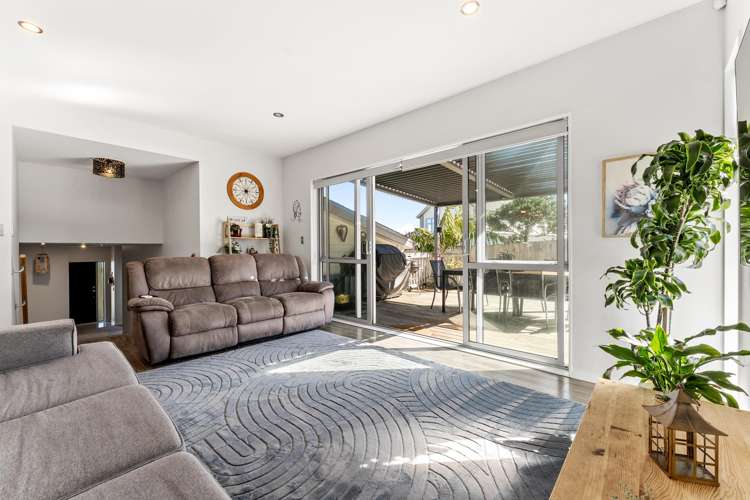 33 Kaipuke Crescent Gulf Harbour_11