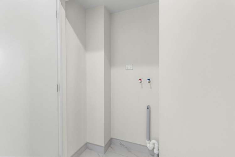 5/6 James Street Bayview_9