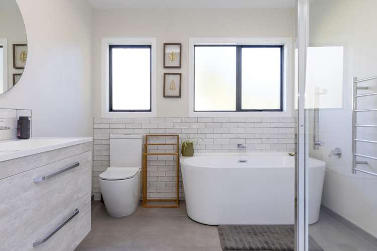 2/504 Mapara Road Acacia Bay_15