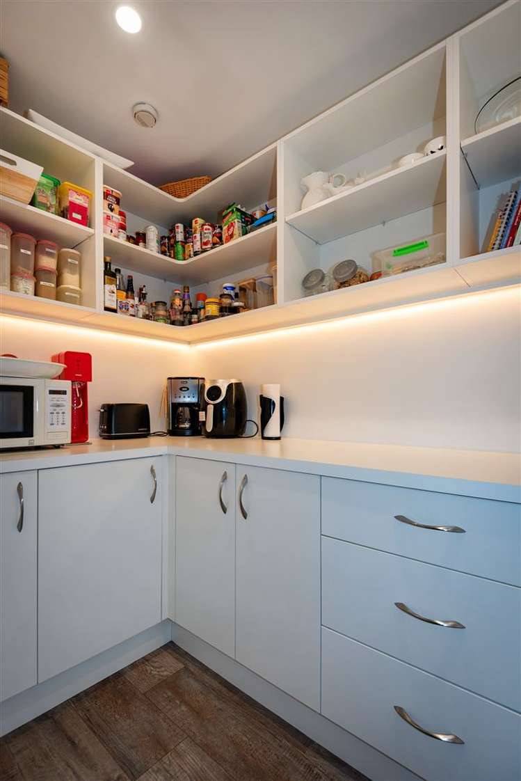 227 Southfield Drive Lincoln_16