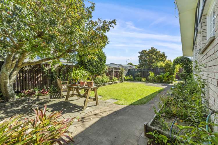 22 Ridge Street Otumoetai_5