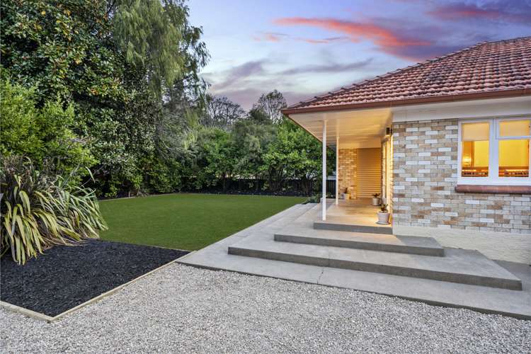 15 Beach Road Pahurehure_18