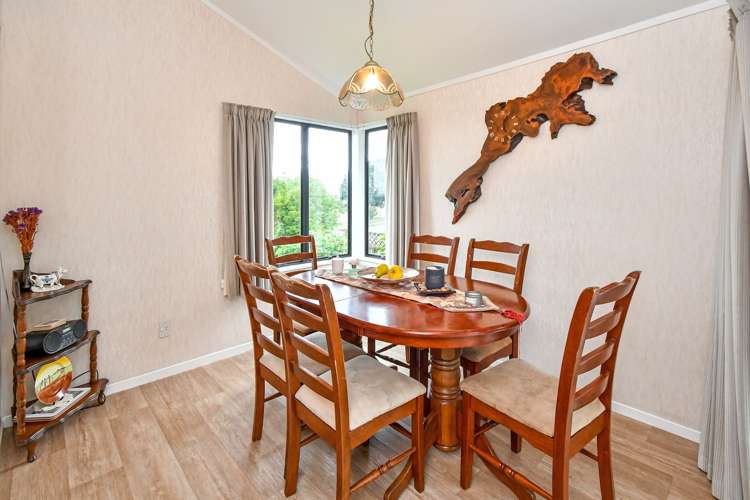 4 Greenstone Place Clover Park_17