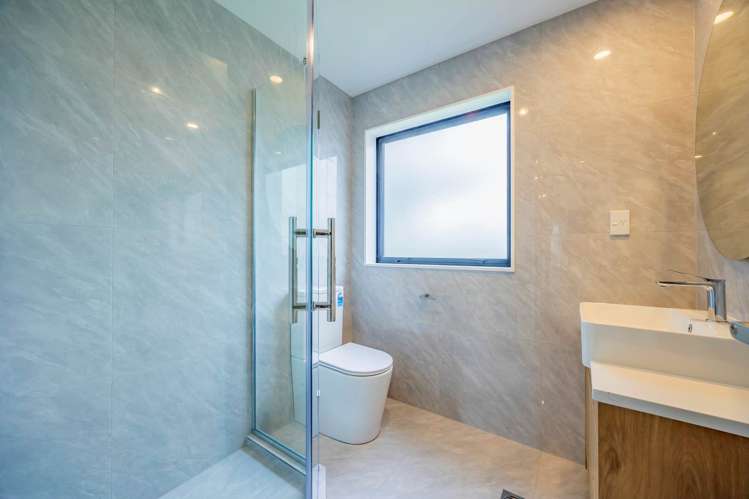 1,2,3,6/21 Peachgrove Road Te Atatu Peninsula_46