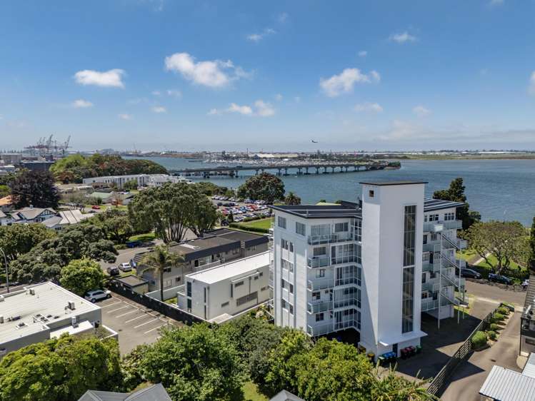 11/22 Cliff Road Tauranga Central_24