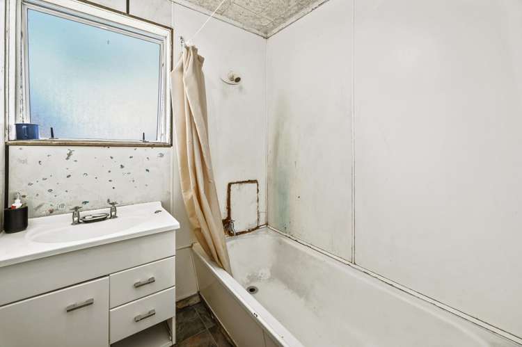 139 Pine Drive Murupara_12