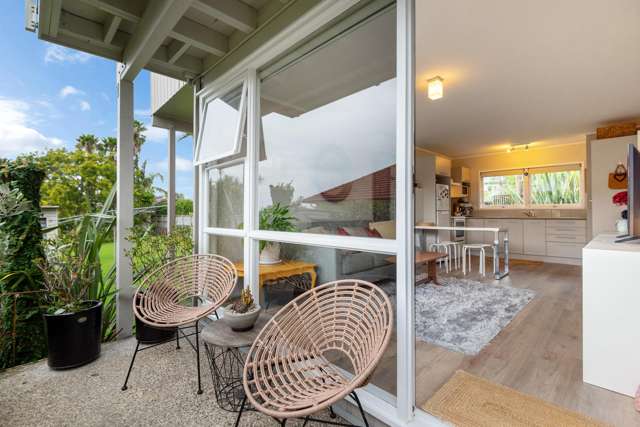 10/77 Old Lake Road Narrow Neck_2