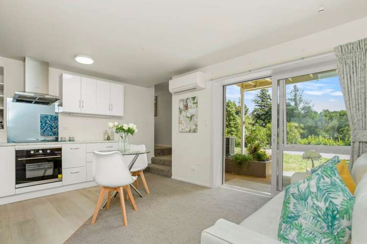 8 Eastglen Road Glen Eden_11