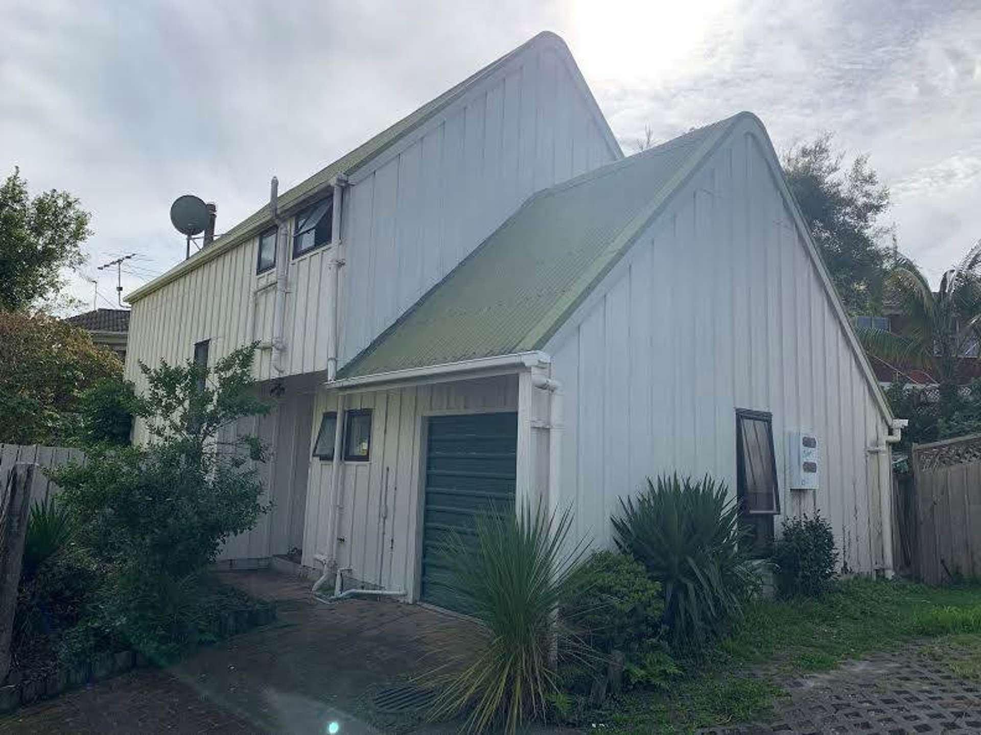 2/11 Brian Avenue Forrest Hill_0