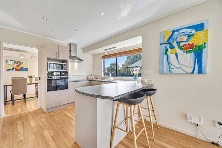 23 Gosford Drive Botany Downs_7