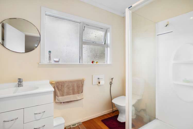 110 Mcleod Road Te Atatu South_15