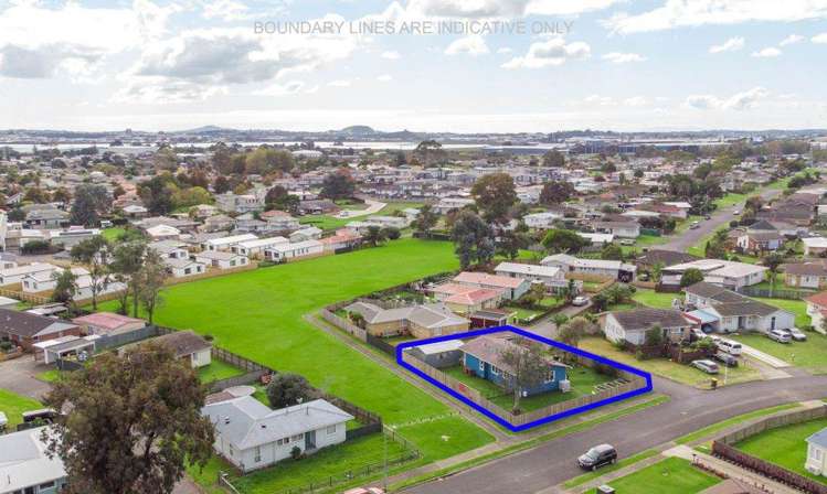 74 Cranmere Crescent Mangere East_16