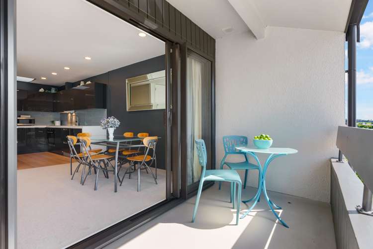 2/2 Tiwai Road Royal Oak_7