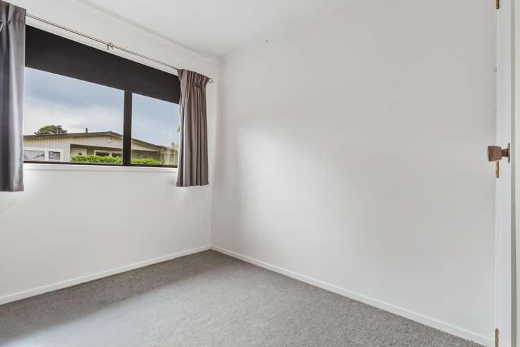 20B Arthur Crescent Hilltop_17