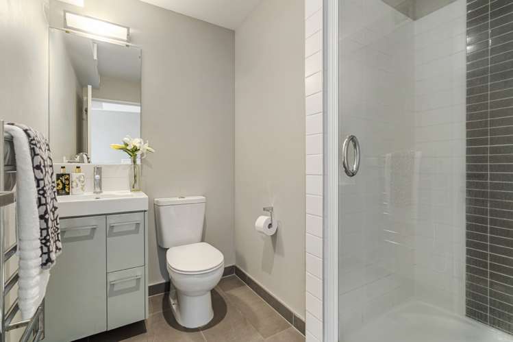 A204/525 East Coast Road Browns Bay_23