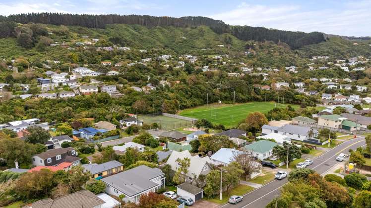 30 and 30A Ngatitoa Street Tawa_27