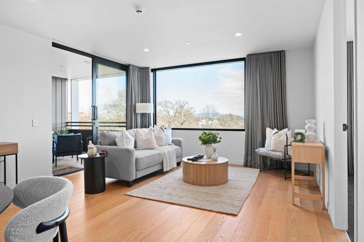 302/220 Tristram Street_5