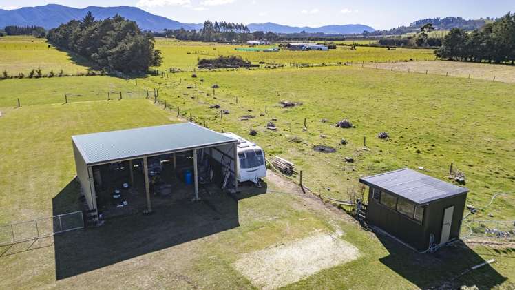 102 Glews Road Cust_51