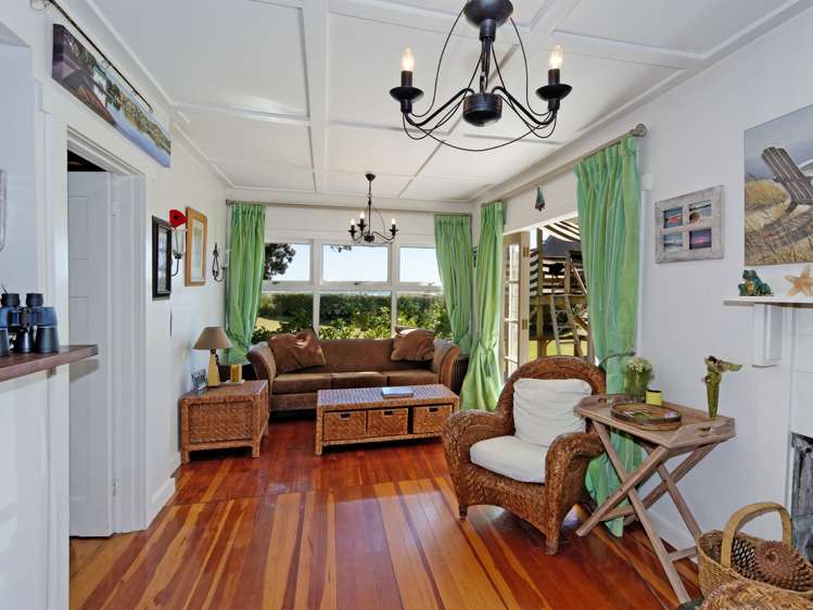 64 Beach Valley Road Piha_5