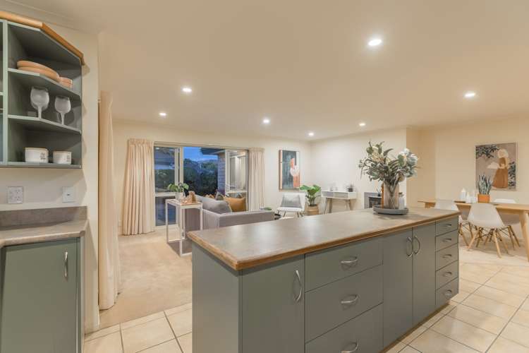 17 Quadrant Heights Paraparaumu_3