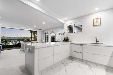 1/107 Wharf Street_2