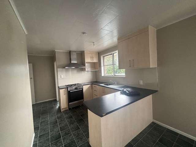 142 Preston Road Otara_3