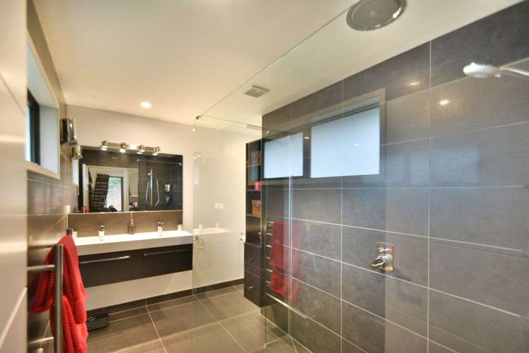 11 Thomson Street Green Island_24