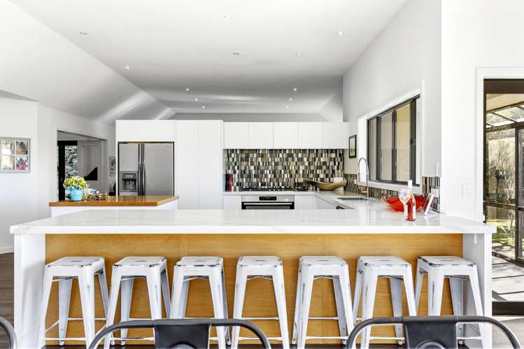 214 Mapara Road Acacia Bay_24