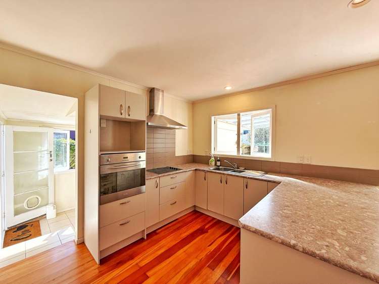 15 Karamu Street_0