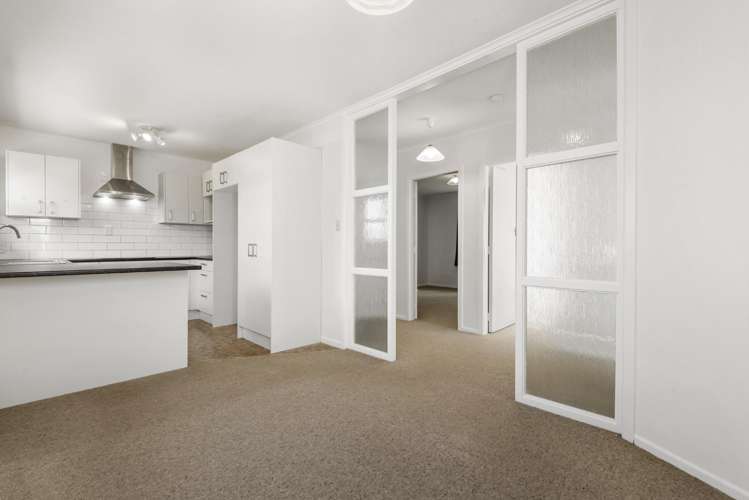 199 Chivalry Road Glenfield_6