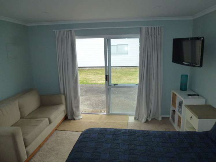 609 Beach Road Whangamata_13