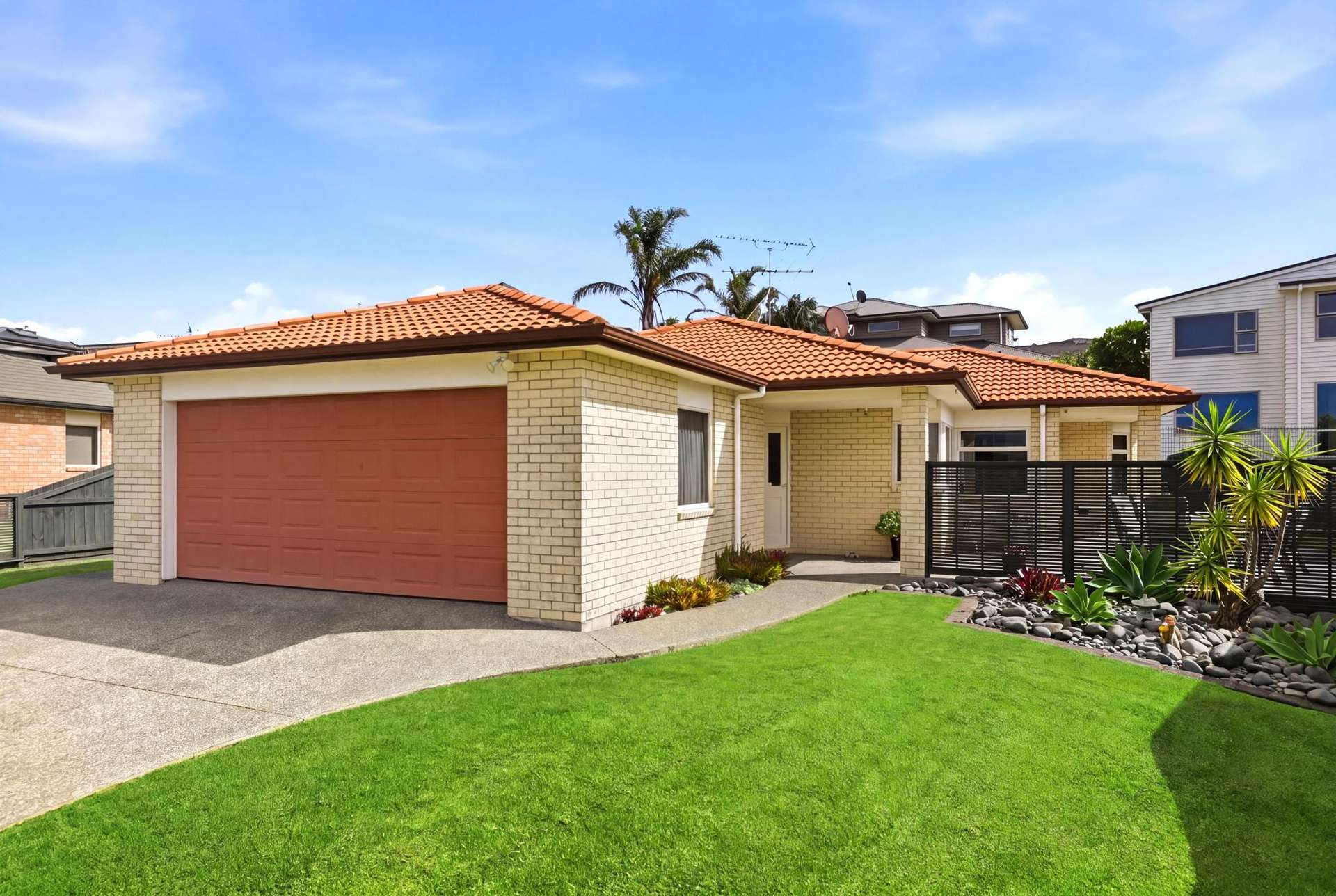 14 Chesterfield Way Orewa_0