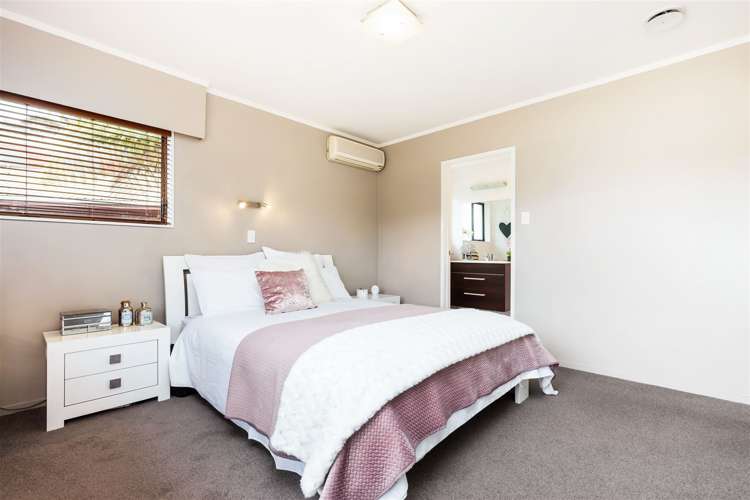 88 Daffodil Street Titirangi_12