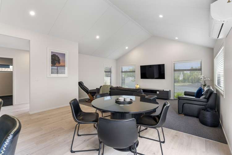 47 Charles Crescent Rainbow Point_13