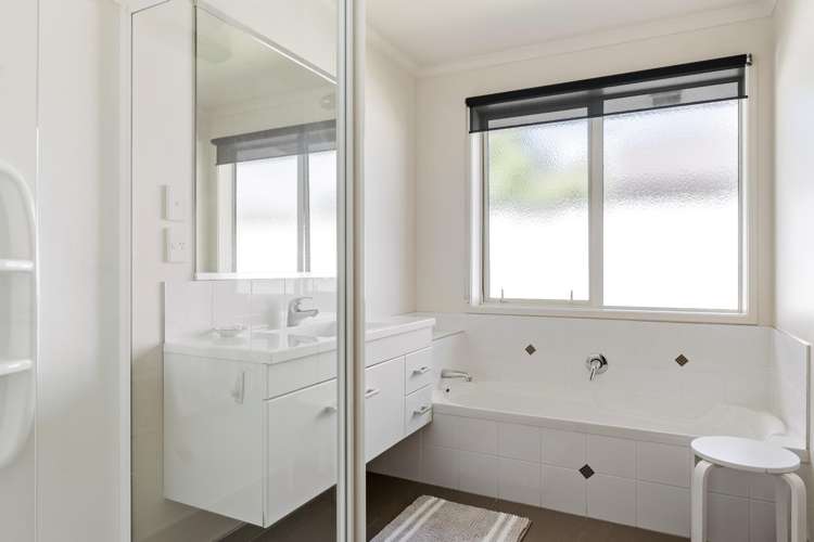 26 Sterling Park Lytton West_11