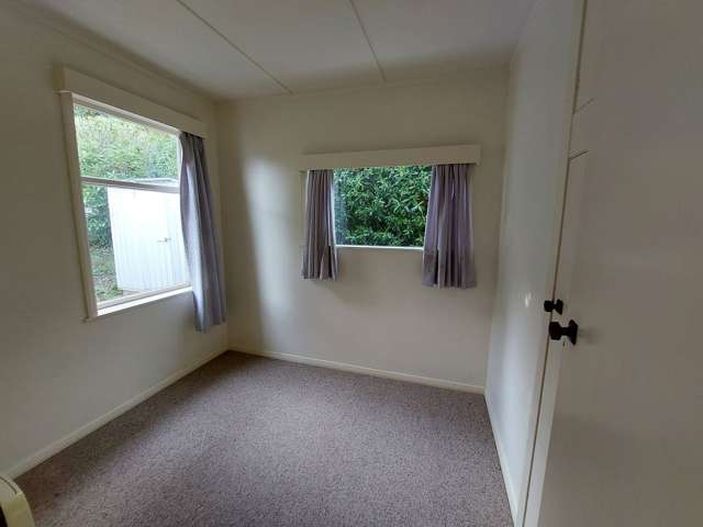 35B Bassett Road Johnsonville_4