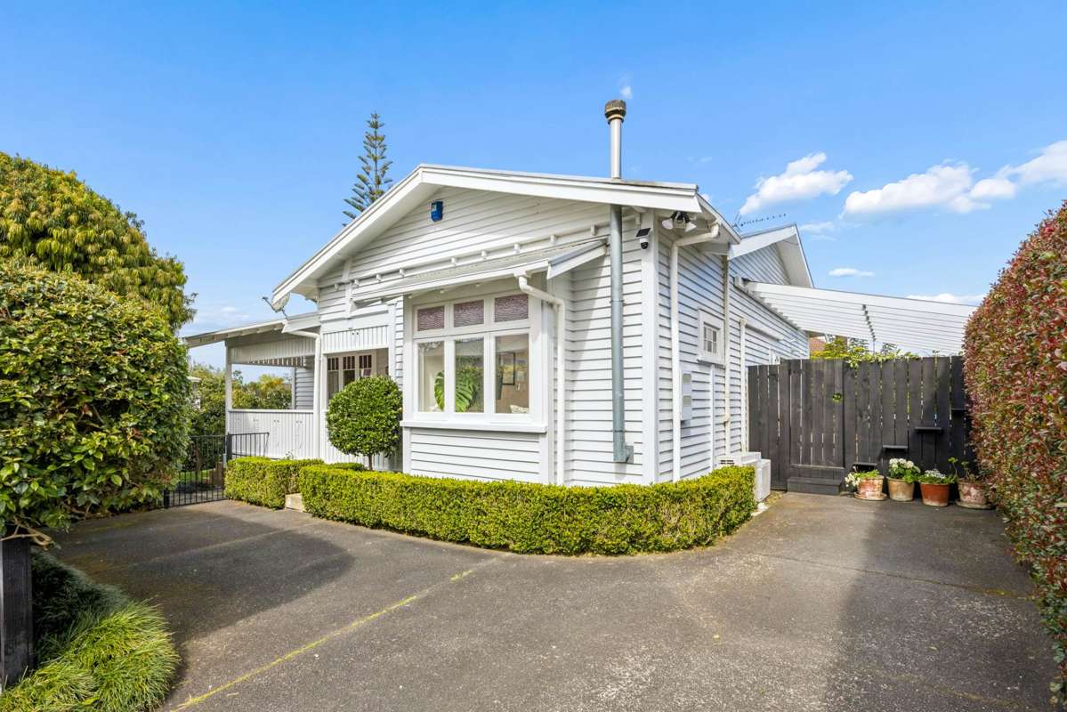 1B Segar Avenue_0