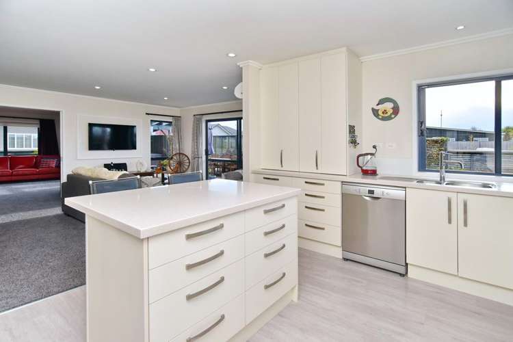 43 Pegasus Main Street Pegasus_7