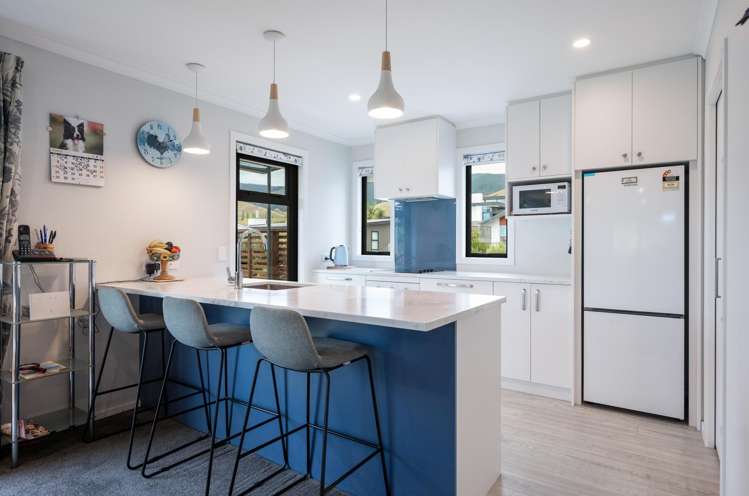 98 Daelyn Drive Richmond_1