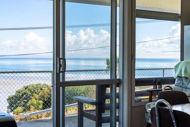 Elevated Coastal Living with Harbour Views