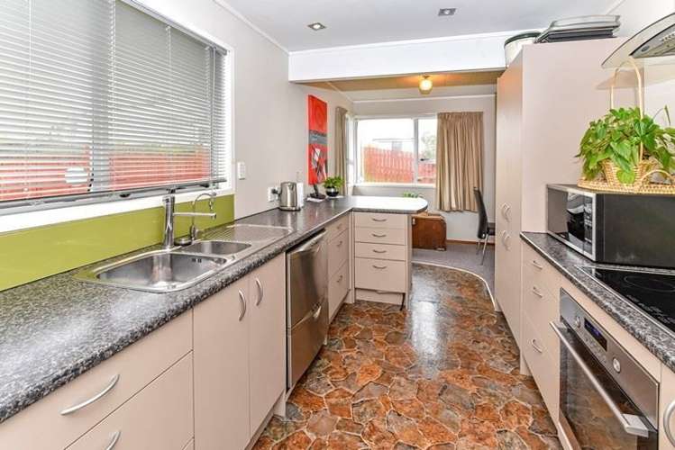 2/11 Chamade Place Clover Park_4